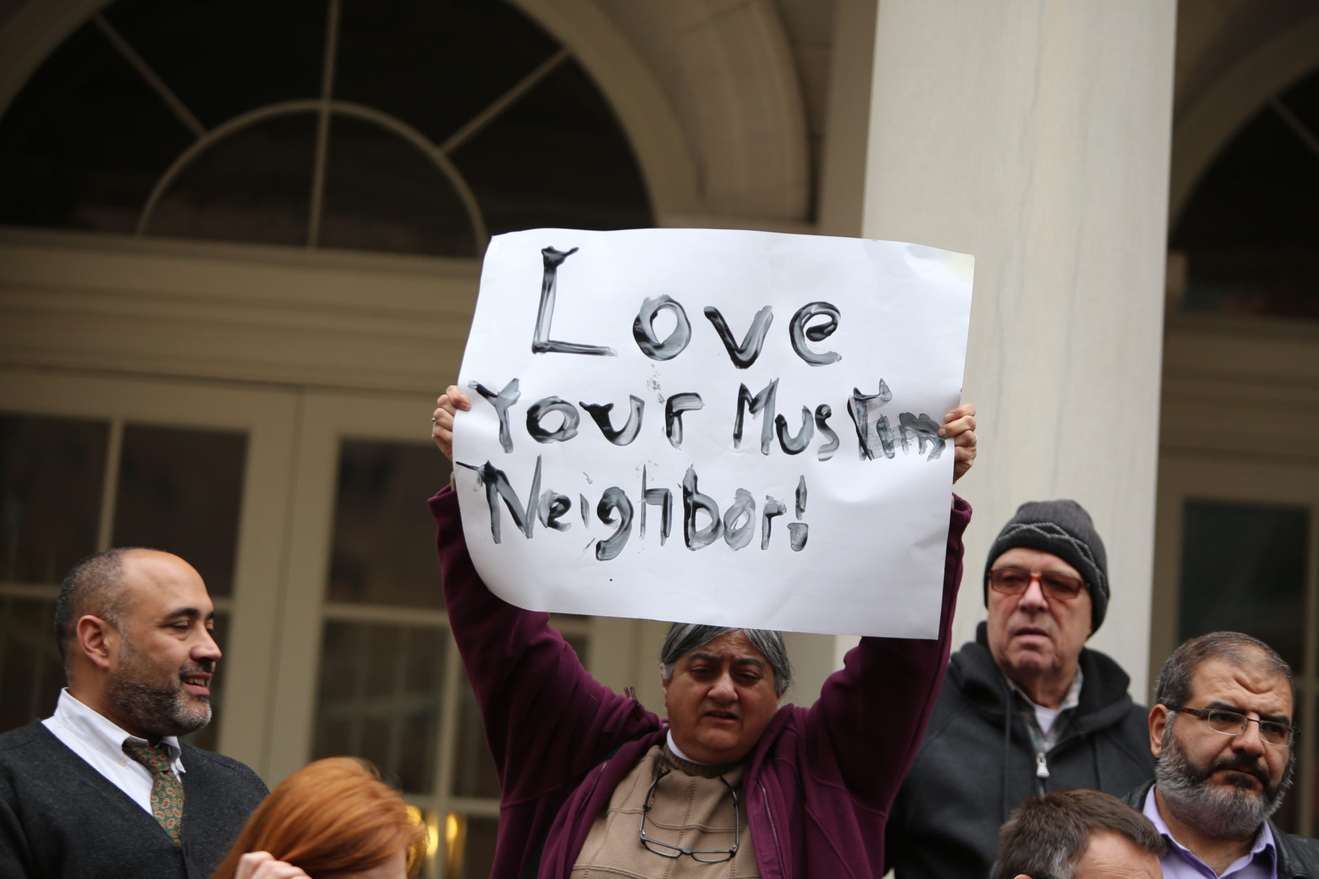 Hate, Hospitality Greet Muslim Visitors to the Capitol