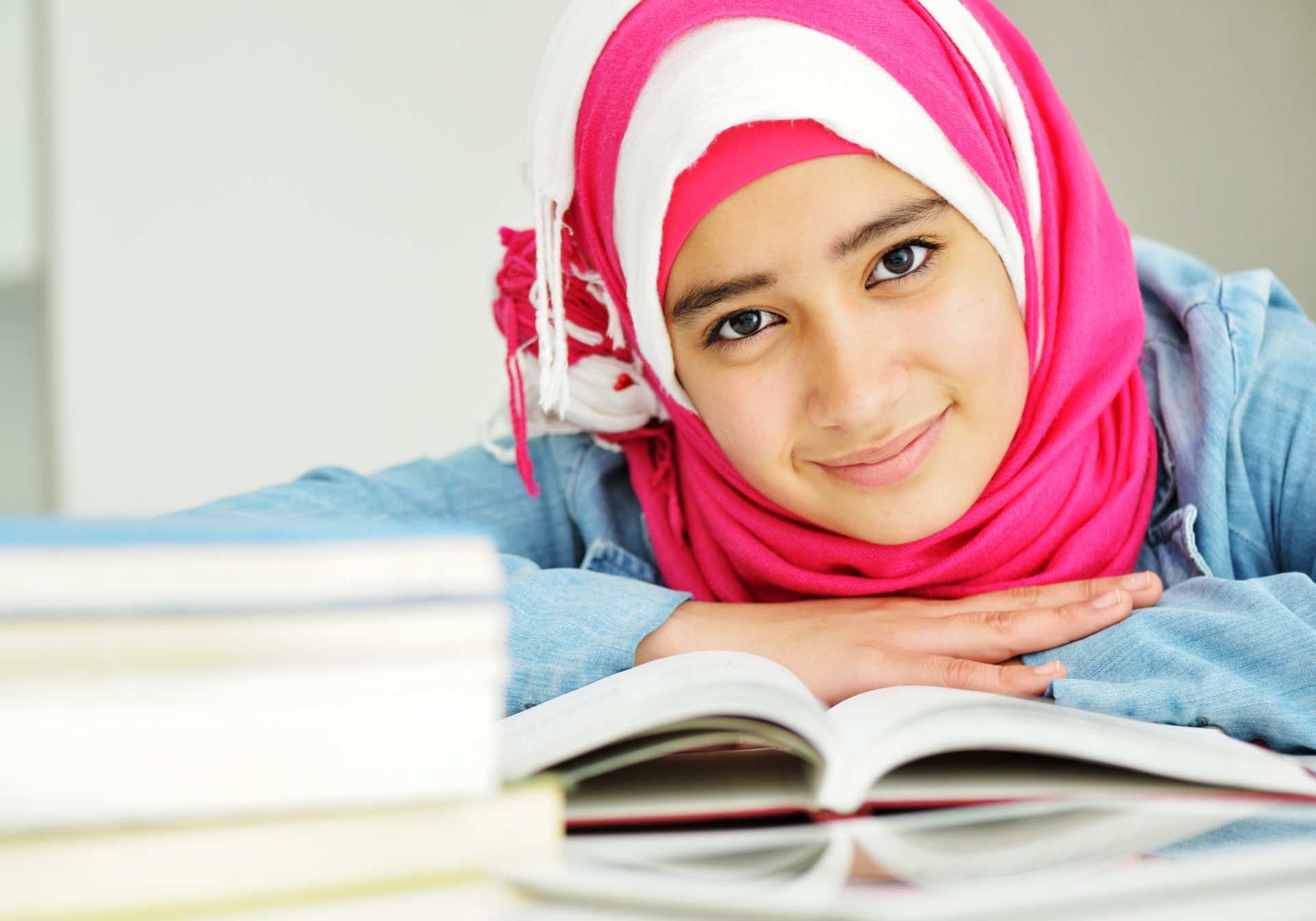 Muslim Community Thanks Library for Using Picture of Muslim Woman to Promote Positive Image of Islam