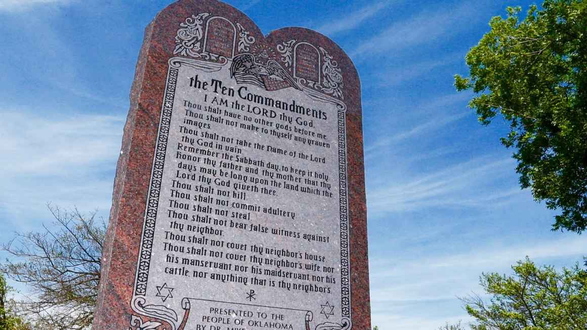 Lawmaker Seeks to Restore Ten Commandments Monument to Oklahoma Capitol